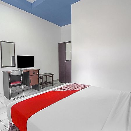 Oyo Life 90589 Palem Garden Hotel Tulungagung Eksteriør bilde
