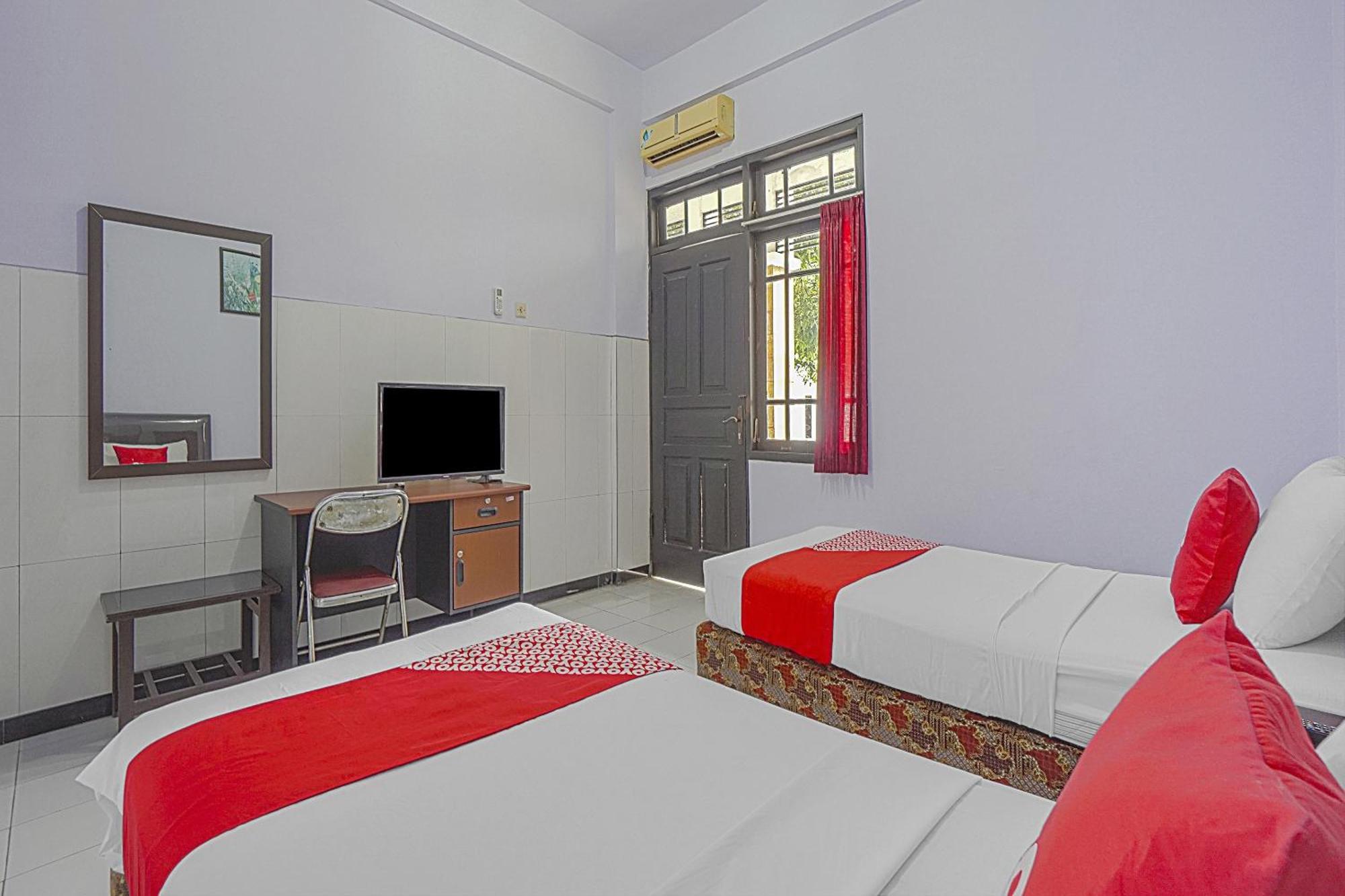Oyo Life 90589 Palem Garden Hotel Tulungagung Eksteriør bilde